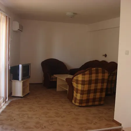 Eleni Palace Елена